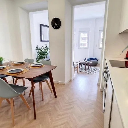 Central Modern Apt Private Patio Ac Apartment Lisbon